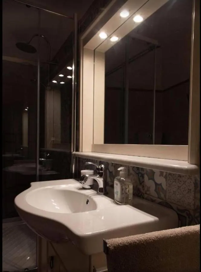 Appartamento Palazzo Pace Al Cassaro Palermo Italy